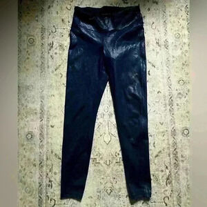 Gapfit navy blue leggings.